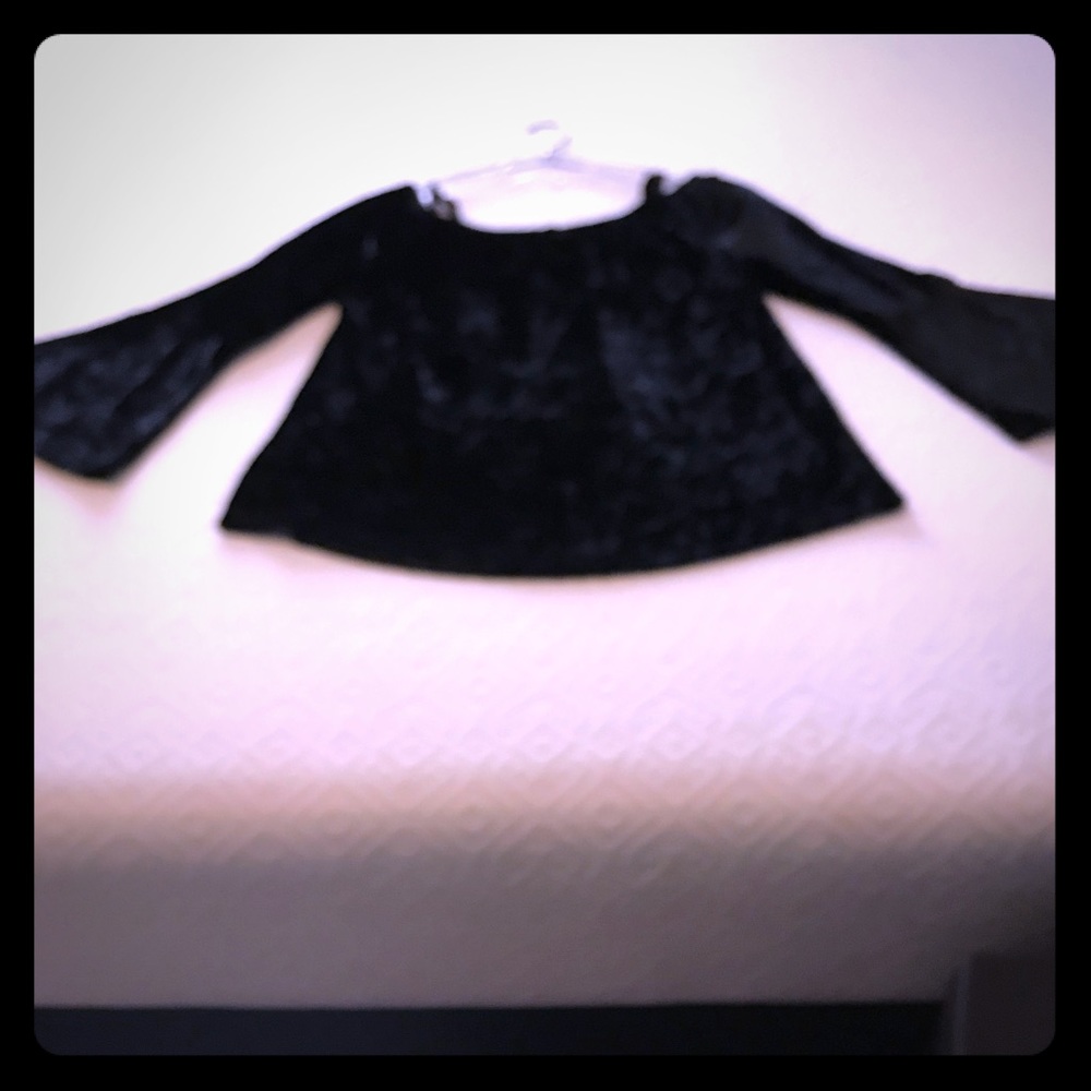 Nice Black off the shoulder blouse